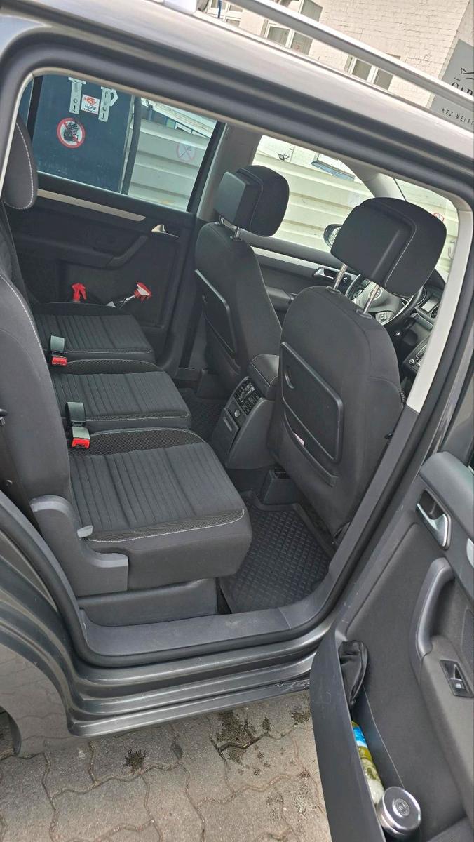 Volkswagen Touran 2015 — photo 7