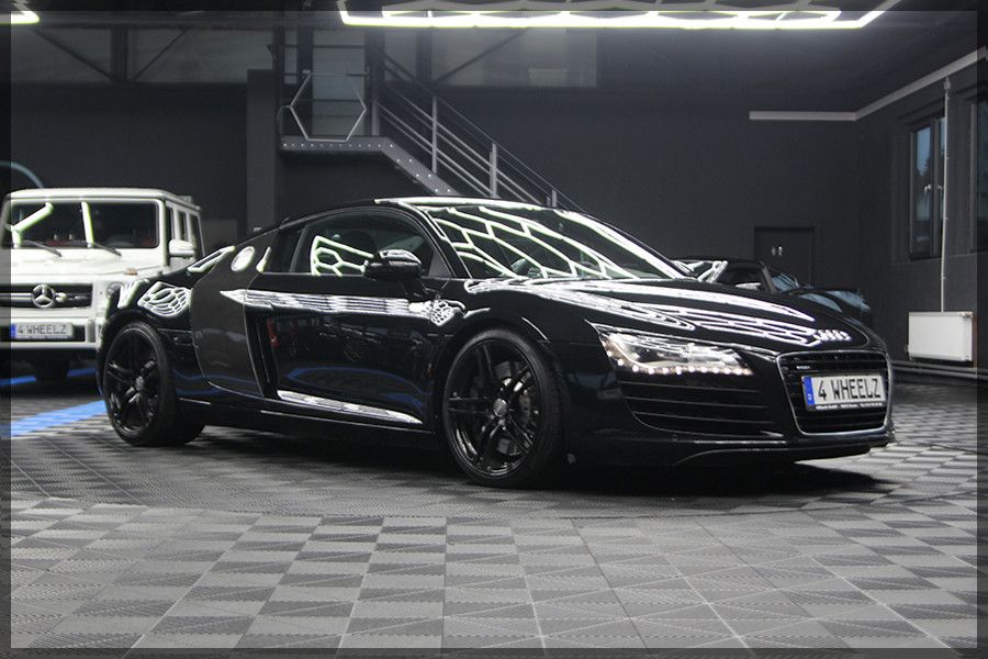 Audi R8