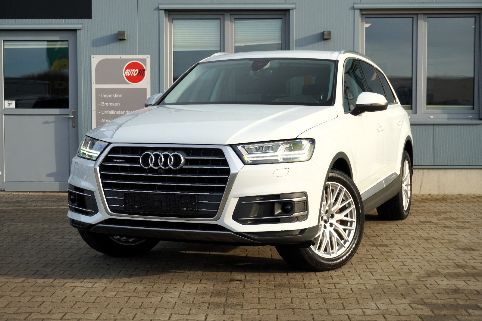 AUDI Q7 3.0 TDI Quattro*360°*Key-Less*HUD*AHK*LED*