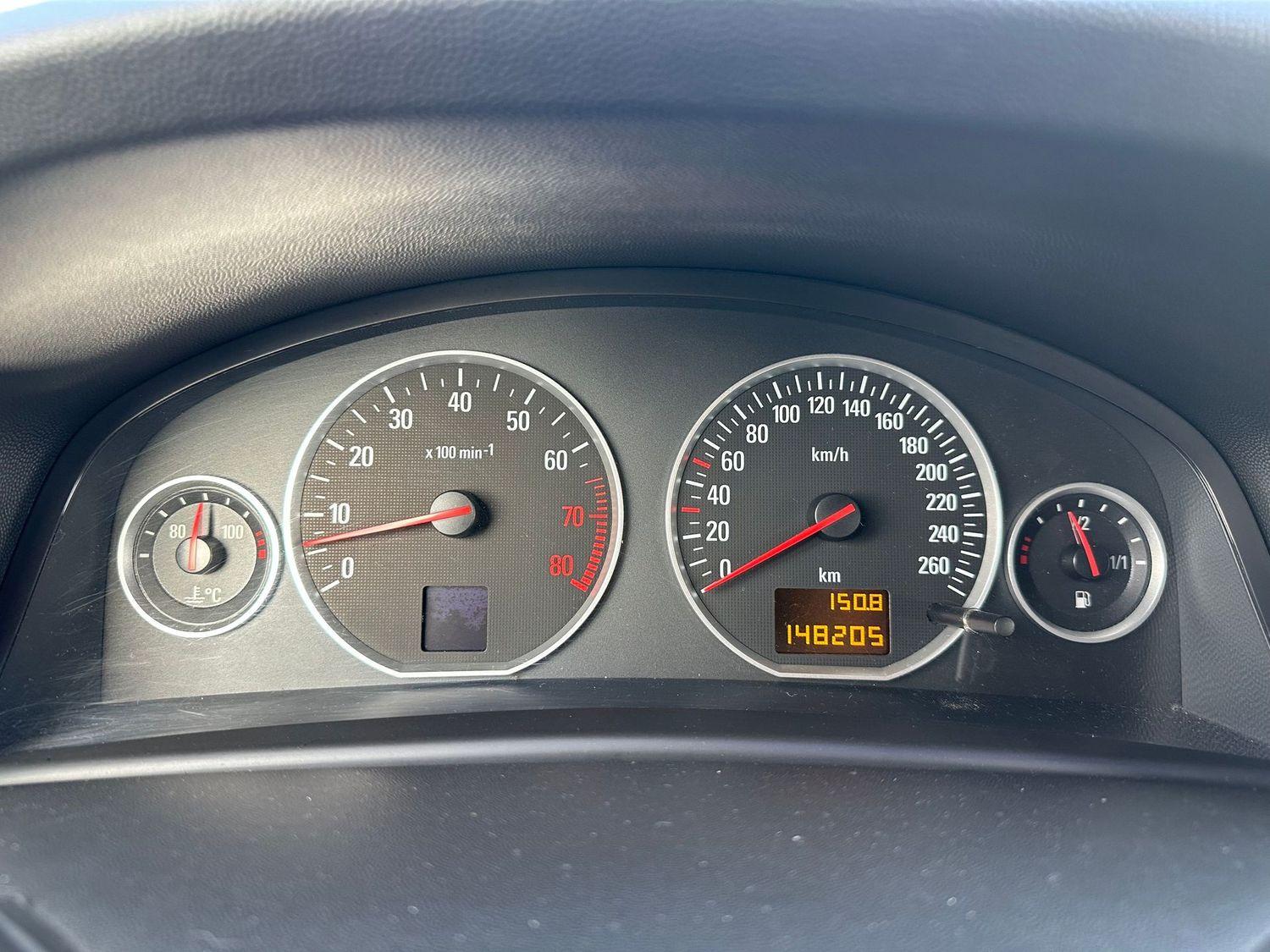 Opel Vectra 2004 — photo 16