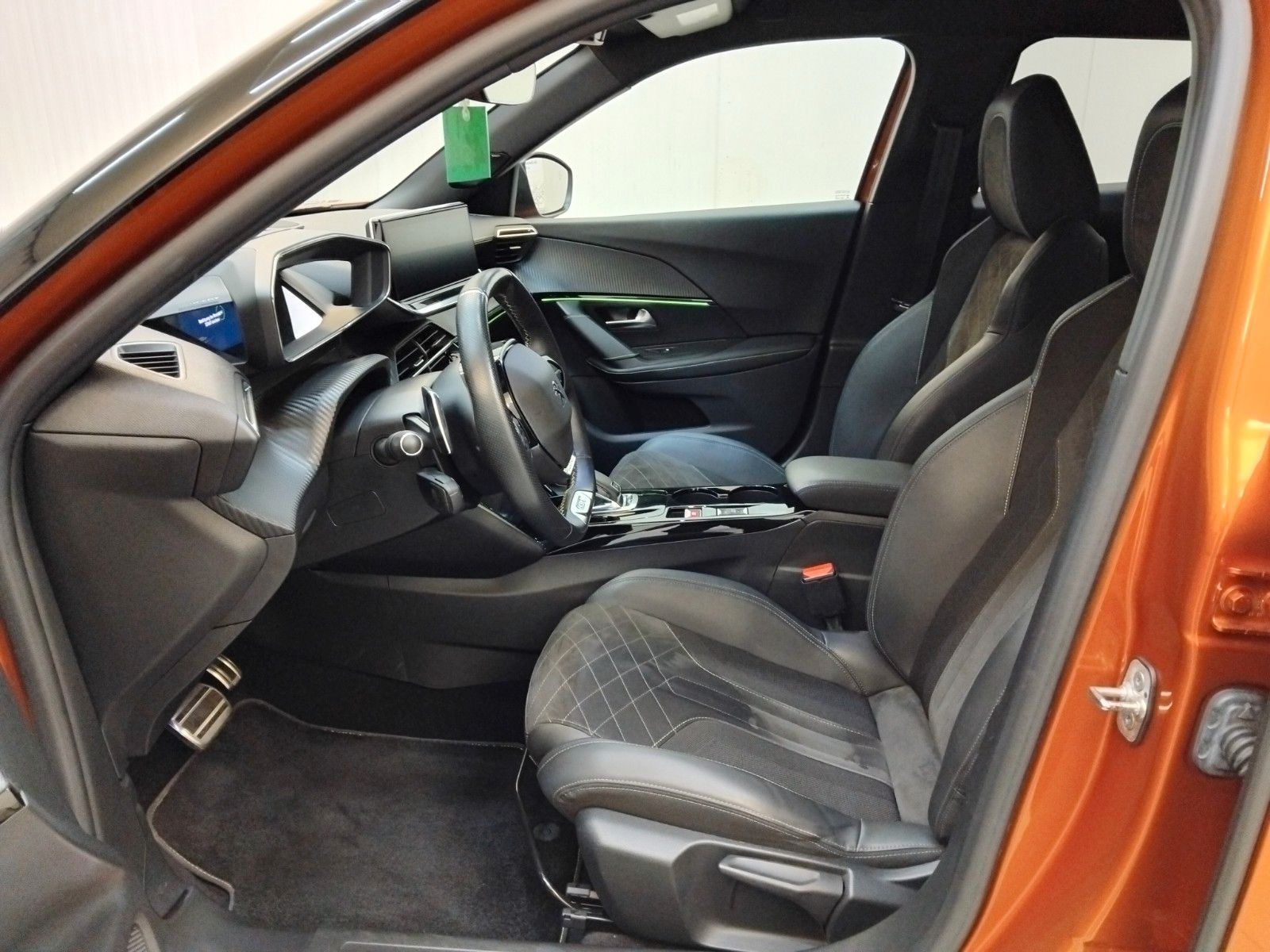 Peugeot 2008 (06/2026, Benzin)