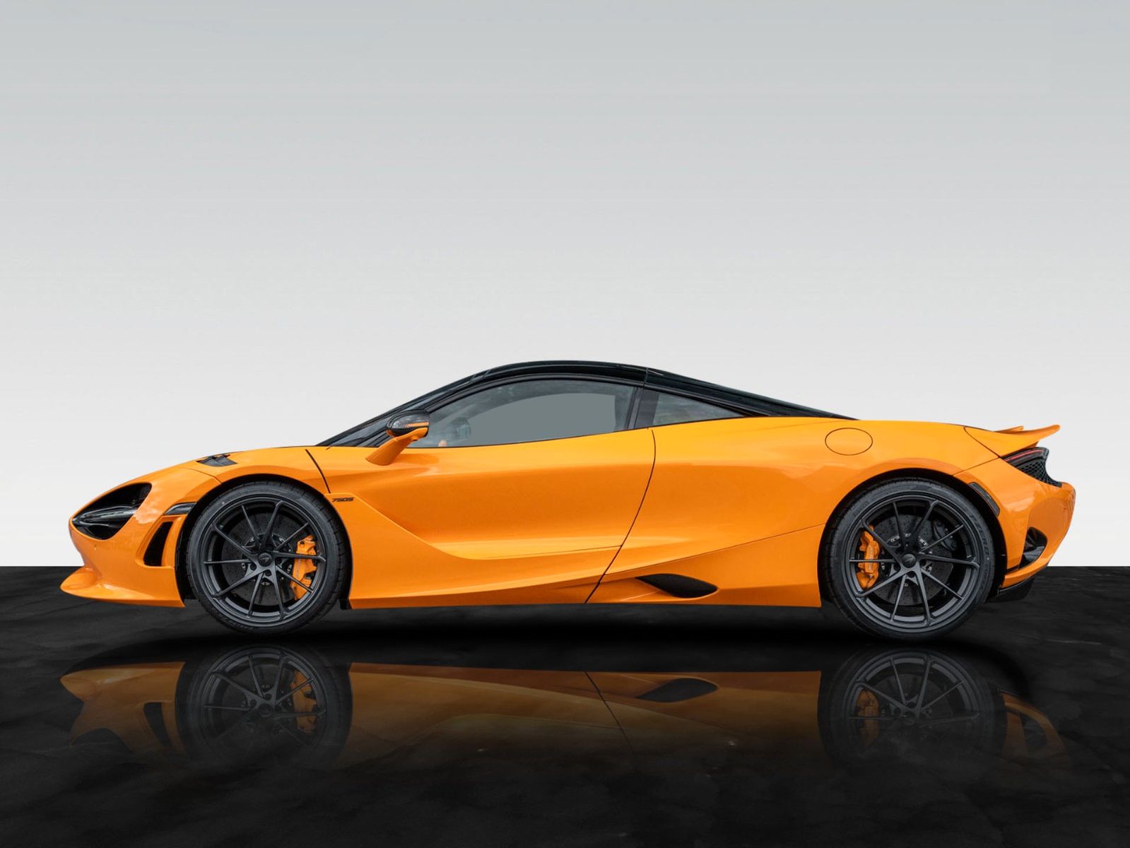 McLaren 750S Coupé MY27 | Carbon Exterior | B&W imagem 3