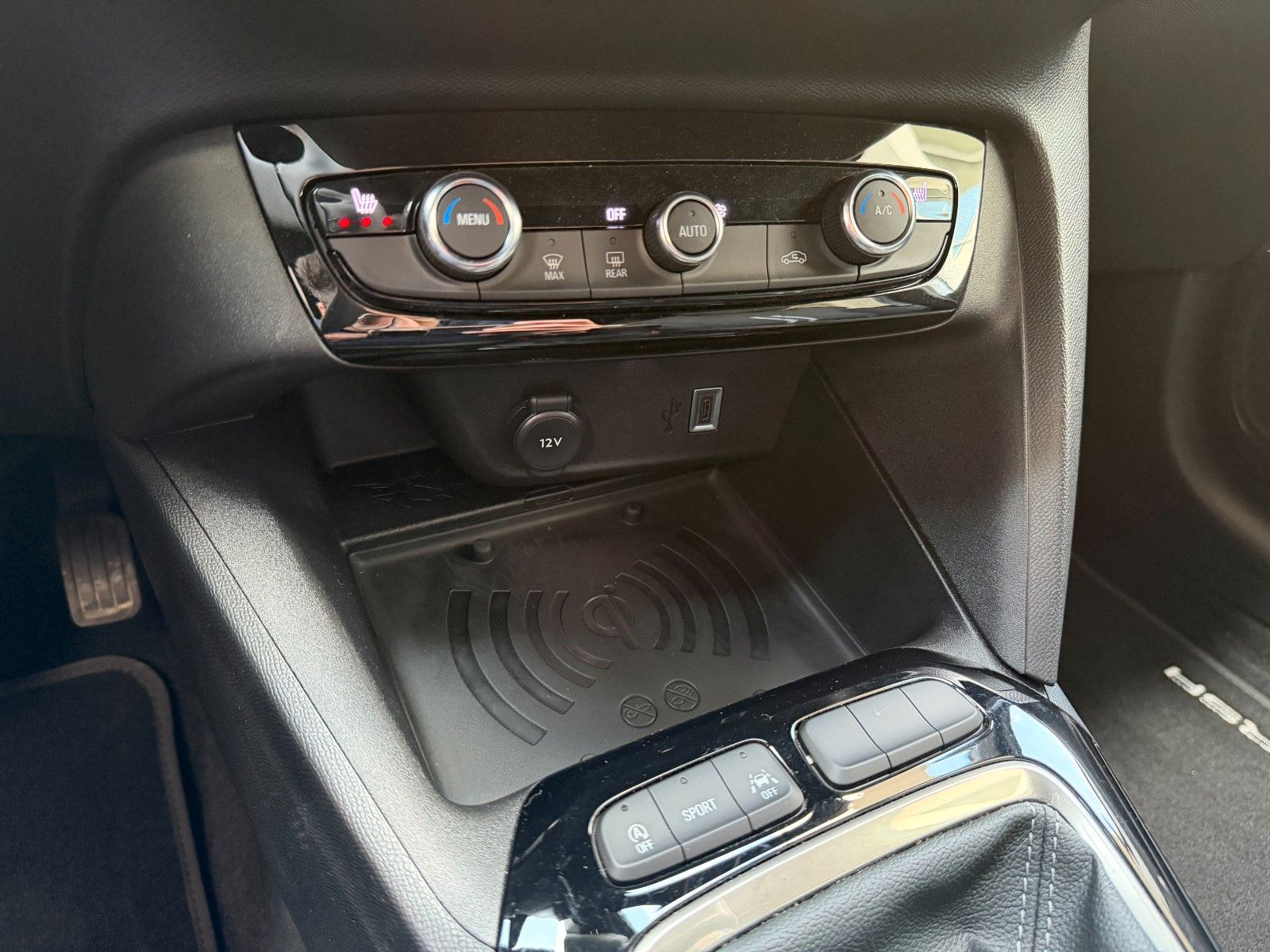 Fahrzeugabbildung Opel Corsa F GS 100PS NAVI/Kamera/Matrix-LED!