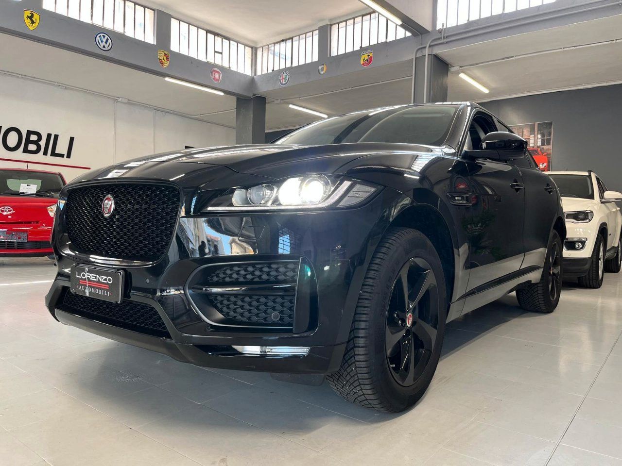 JAGUAR F-Pace
