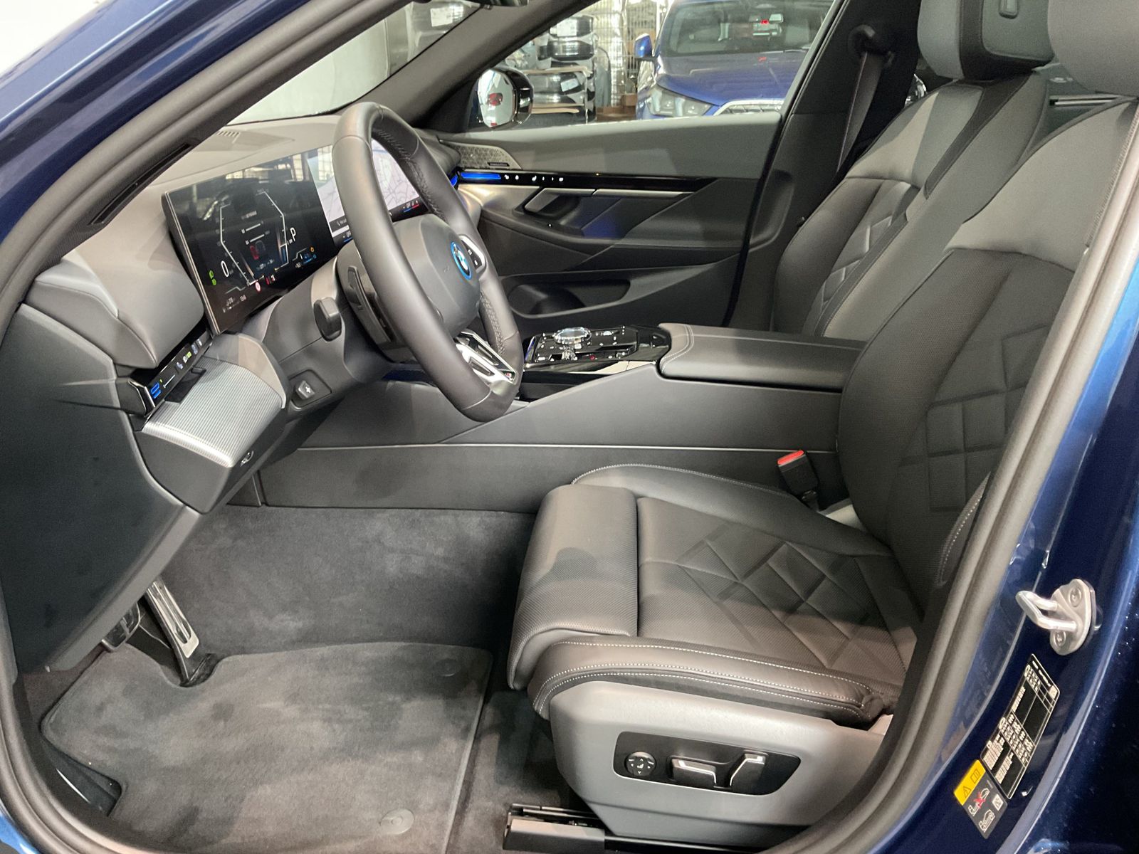 Fahrzeugabbildung BMW 530e xDrive M Sportpaket Pro Active Sitzbelüftun