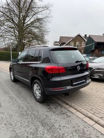 Volkswagen Tiguan - 4