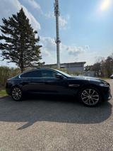 Jaguar XF 2.0 D200 Mild-Hybrid AWD - gebrauchte Jaguar XF aus dem Jahr 2021