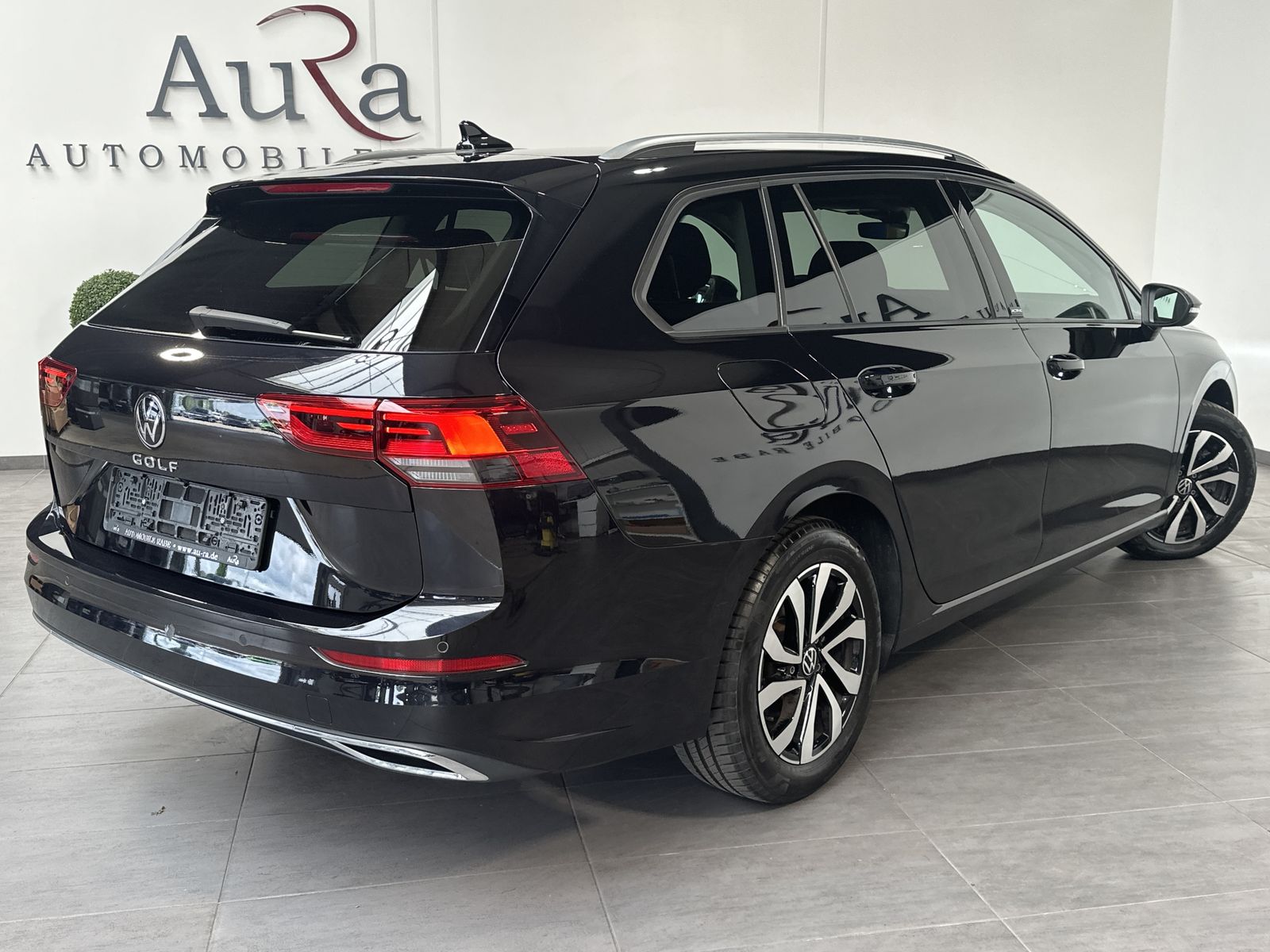 Fahrzeugabbildung Volkswagen Golf Variant 2.0 TDI DSG Active NAV+LED+ACC+SHZ