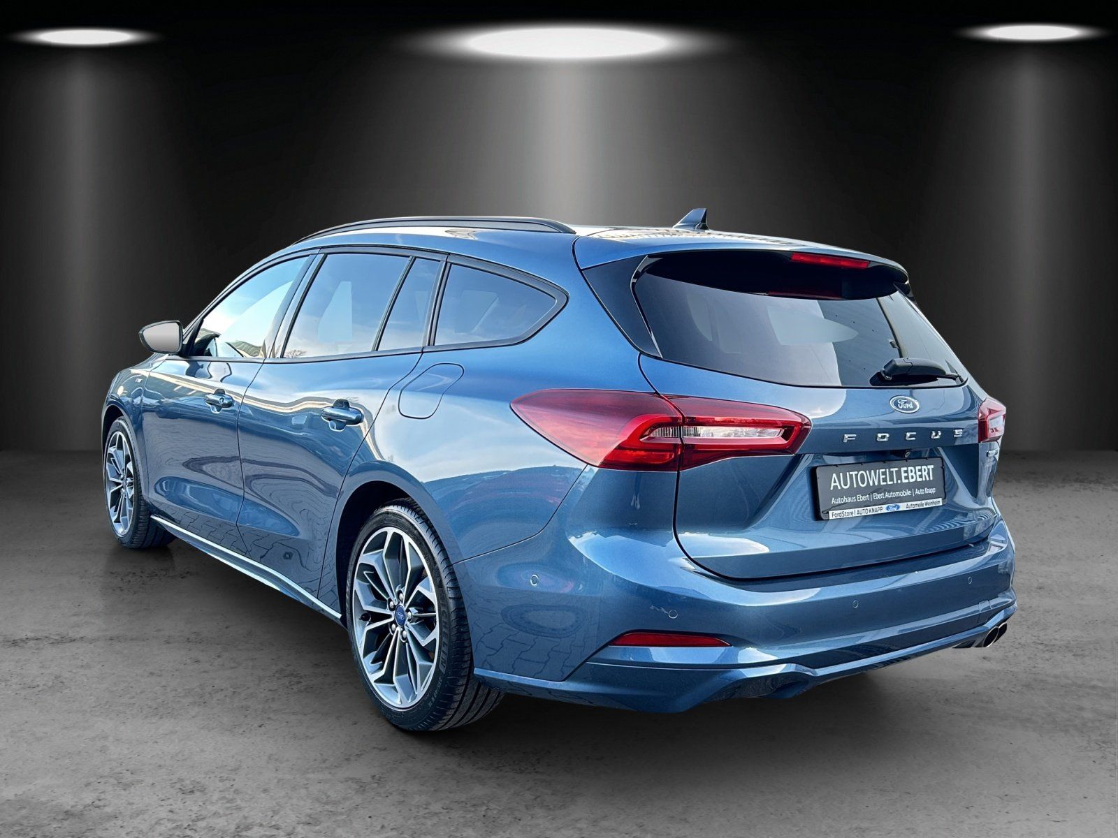 Fahrzeugabbildung Ford Focus 1.0 ST-Line X Aut./Matrix-LED/ACC/CAM/PANO