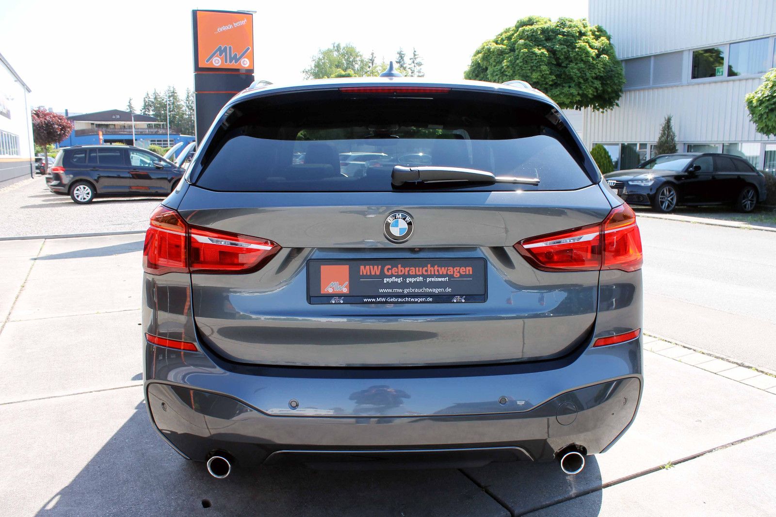 Fahrzeugabbildung BMW X1 xDrive 25i M-Sport LED PANO ACC KAM CarPlay