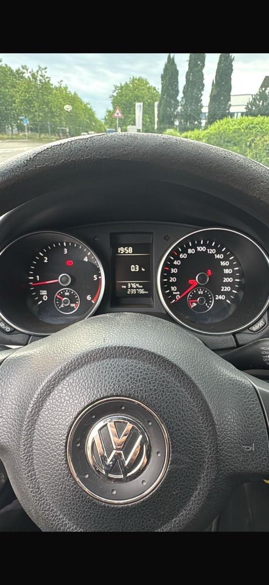 Volkswagen Golf 2012 — photo 10