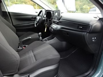 Fotografie 7 des Hyundai Bayon 1.0 T-GDI Select 2WD*SHZ*LEHZ*Metallic