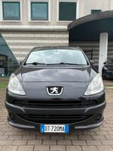 Peugeot 1007 1.4 HDi Happy - gebrauchte Peugeot 1007 aus dem Jahr 2009