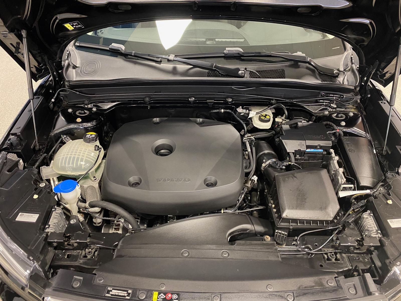 Fahrzeugabbildung Volvo XC40 KLIMA+RFK+PDC+NAVI+SITZHEIZ+4x4+AHK+ALU+LED