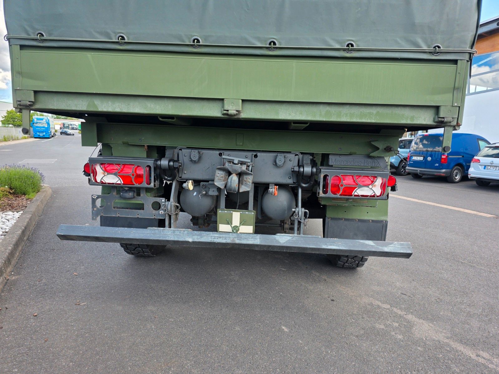 Fahrzeugabbildung Mercedes-Benz Atego 1018 A 4x4 Pritsche Plane mehrfach vorh.