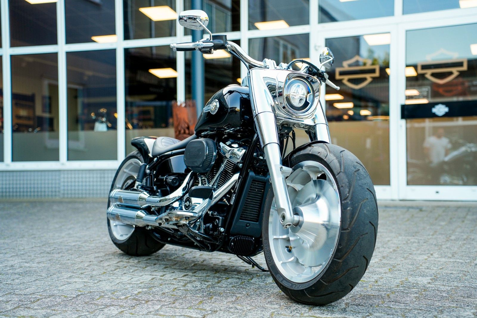 Fahrzeugabbildung Harley-Davidson SOFTAIL FAT BOY FLFBS 114 - JEKILL&HYDE -