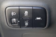 HYUNDAI i10 1.0Trend AUT-KLIMA-ALU+WR-NAVI-SHZG-TEMPOMAT
