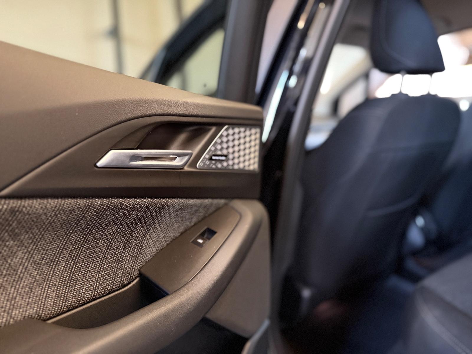 BMW 230e Xdrive Harman-Cardon/ Neues Model