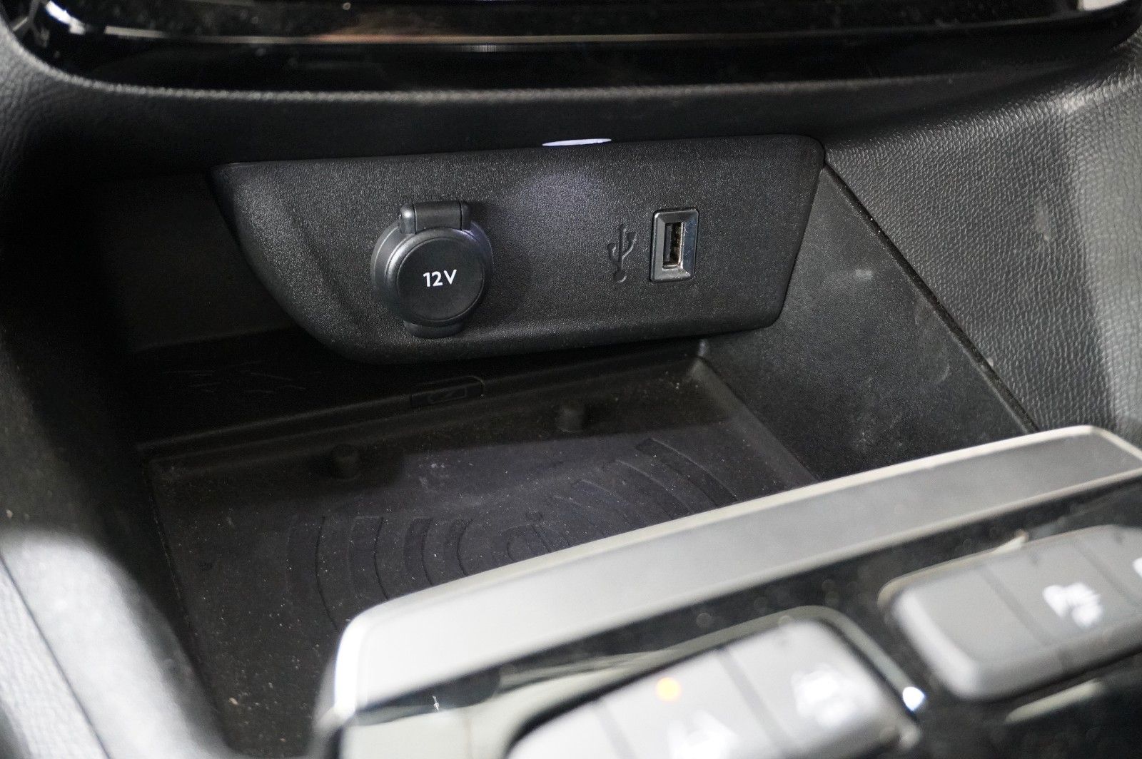Fahrzeugabbildung Opel Mokka-e ULTIMATE 3-PHASIG NAVI/LED/KAMERA/DAB+