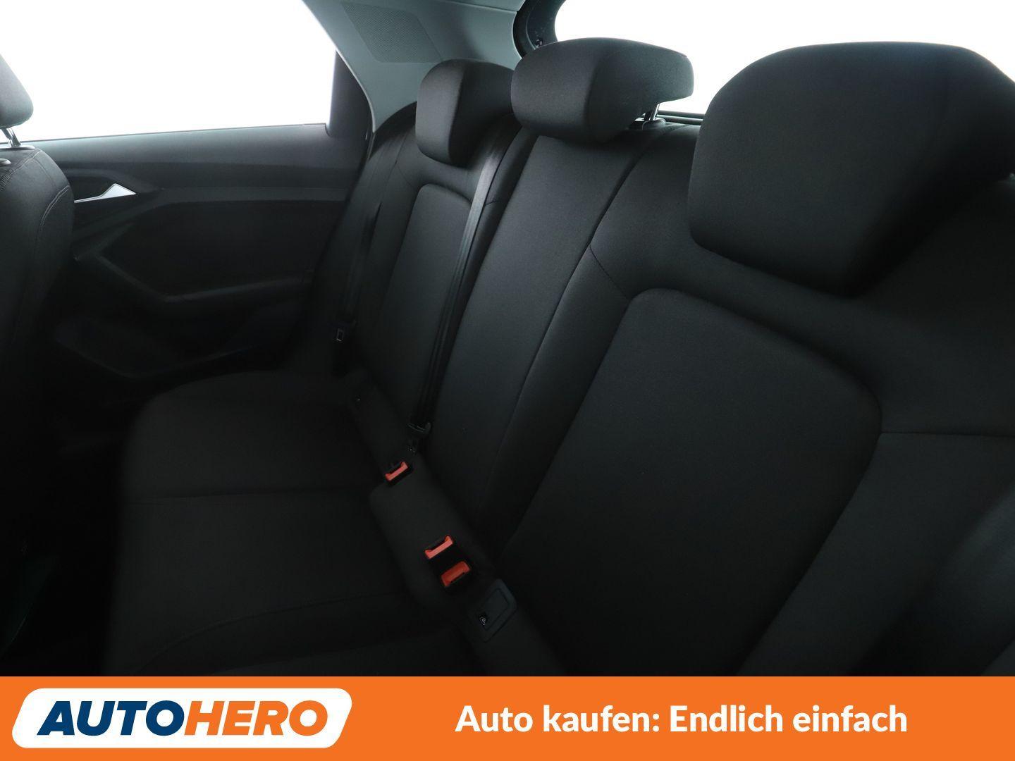 Audi A1 Sportback 30 TFSI Aut.*LED*TEMPO*PDC*SHZ*