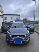 Hyundai TUCSON blue 1.7 CRDi Classic 2WD Classic - Hyundai Tucson Classic mit Diesel-Antrieb