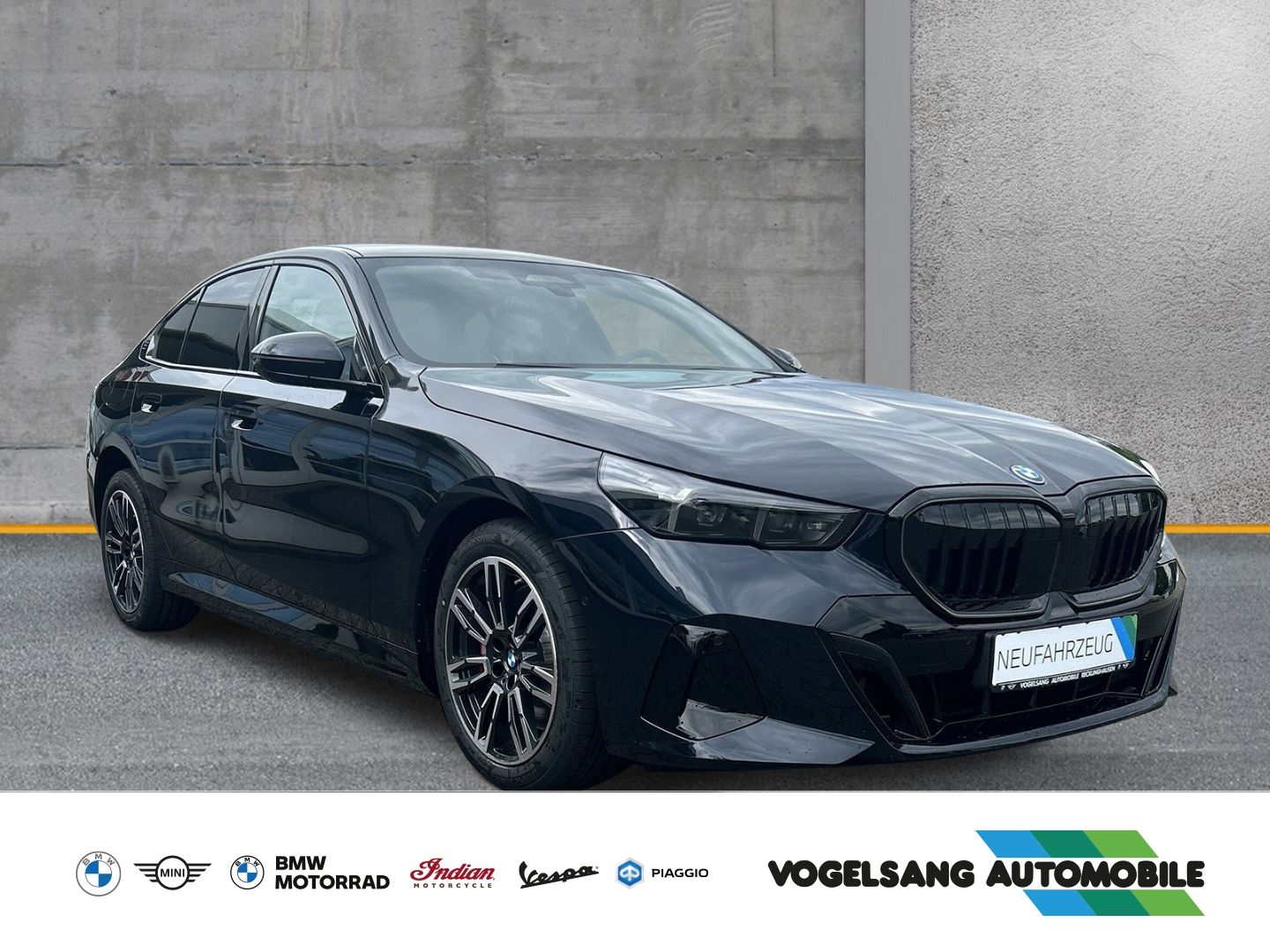 Fahrzeugabbildung BMW 550 e xDrive M Sport Park-Assistent Sportpaket H