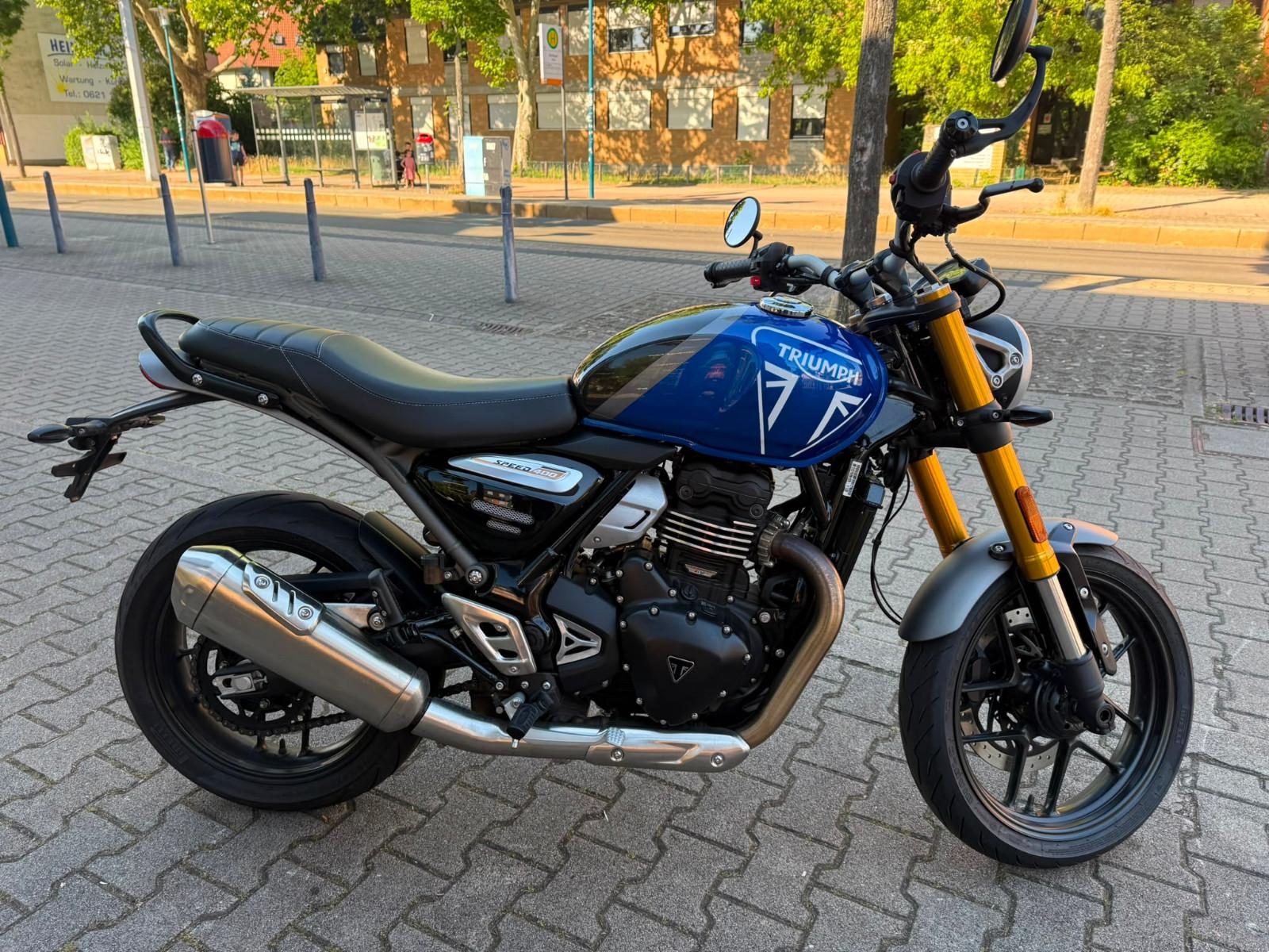 Triumph Speed 400 *Blau*