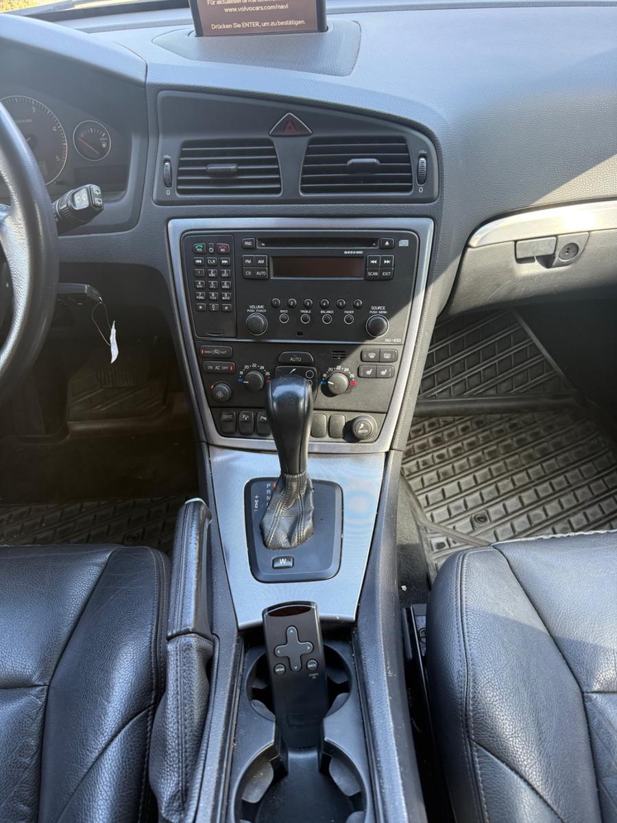 Volvo V70 2004 — photo 13