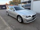 BMW 525 Baureihe 5 Touring 525 d - silberne BMW 5er Reihe