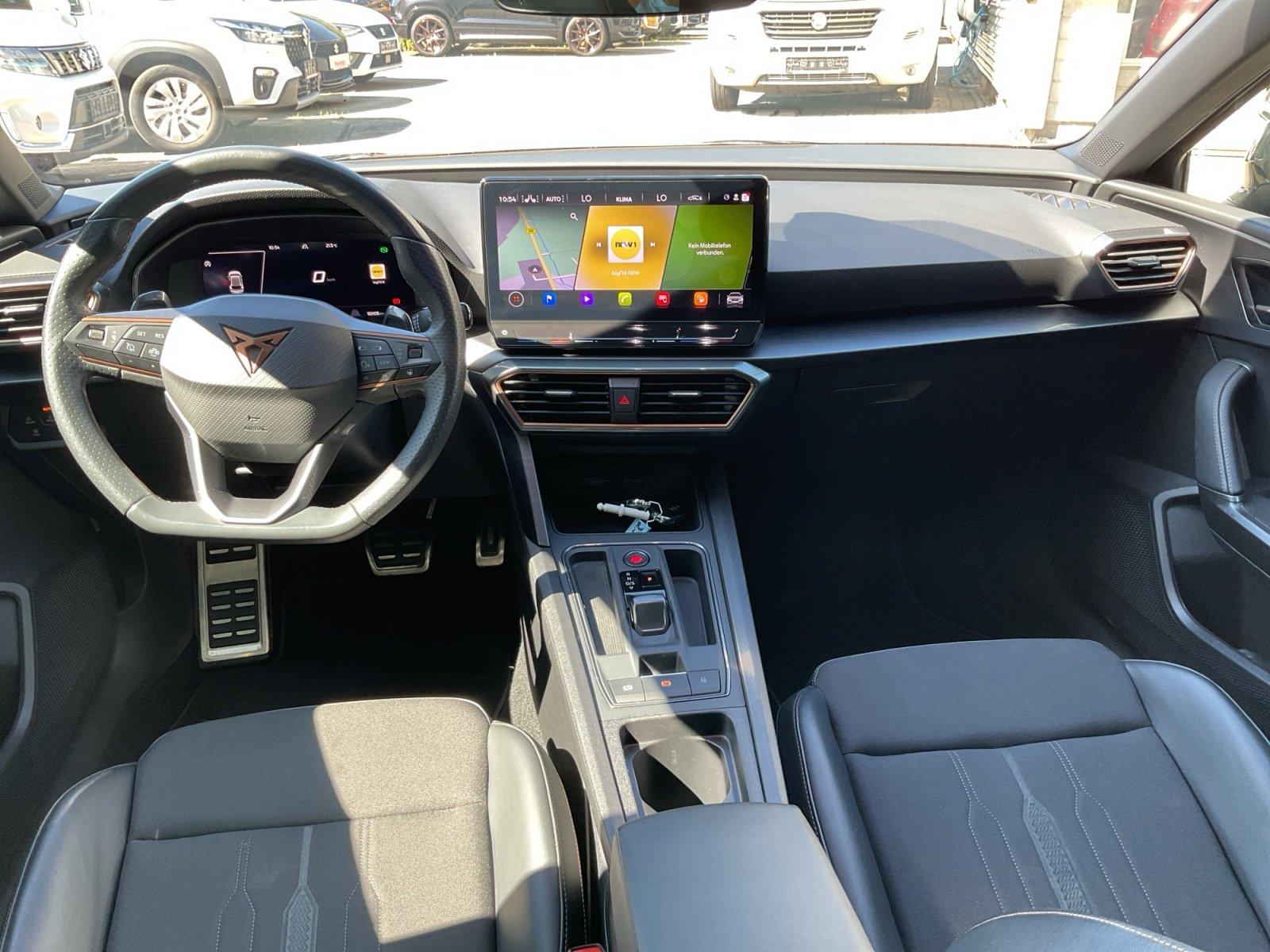 Cupra Leon 2.0 TSI VZ ACC + LED + Navi + LM 19Z