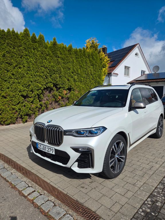 BMW X7 M50