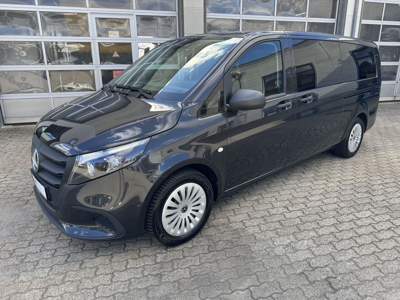 Mercedes-Benz Vito 116CDI TourerPRO el. Klima*2xSchiebetür*AHK