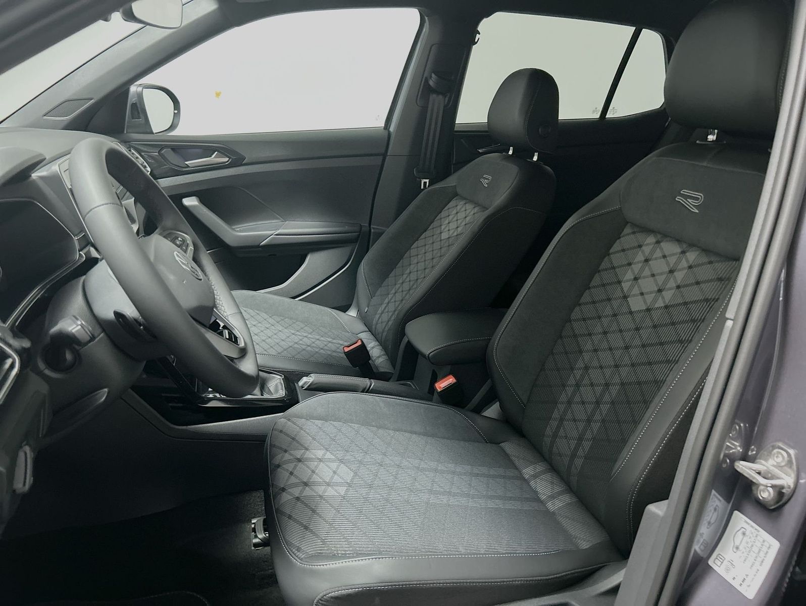 Volkswagen T-Cross - Bild 11