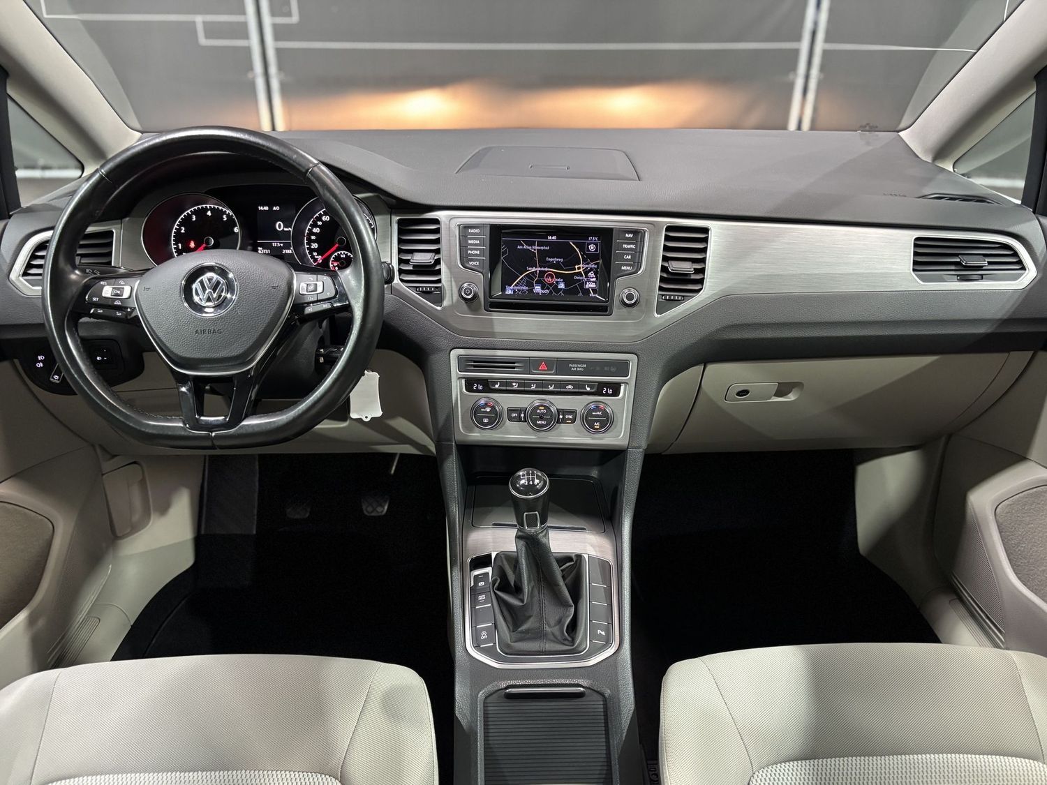 Fahrzeugabbildung Volkswagen Golf Sportsvan Comfortline #Kamera#Tempomat#Navi