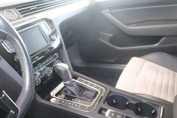 Fotografie des VW Passat 2.0 TSI BMT DSG Highline