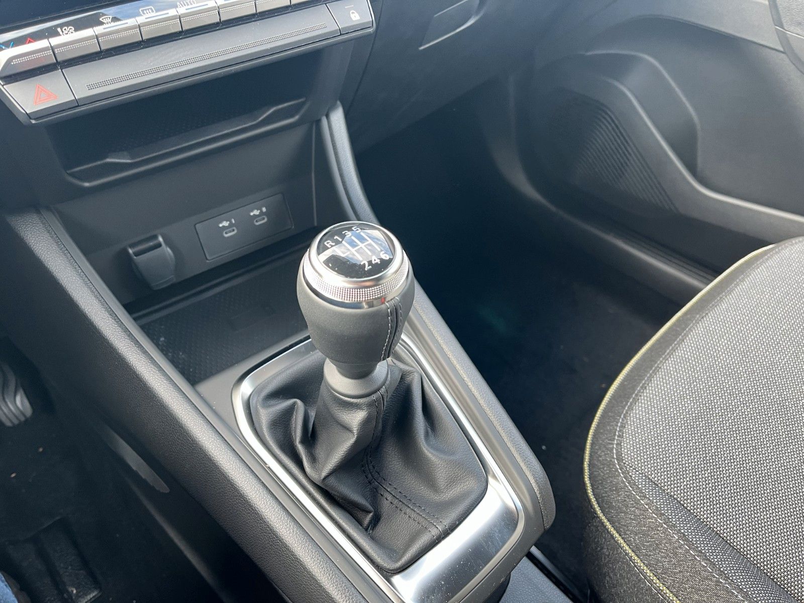 Fahrzeugabbildung Renault Captur II Techno