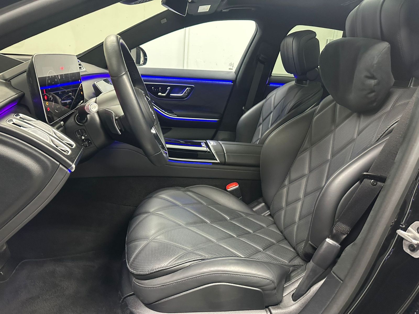 Fahrzeugabbildung Mercedes-Benz S 680 Maybach 4 matic *PANO*BURMESTER 4D*