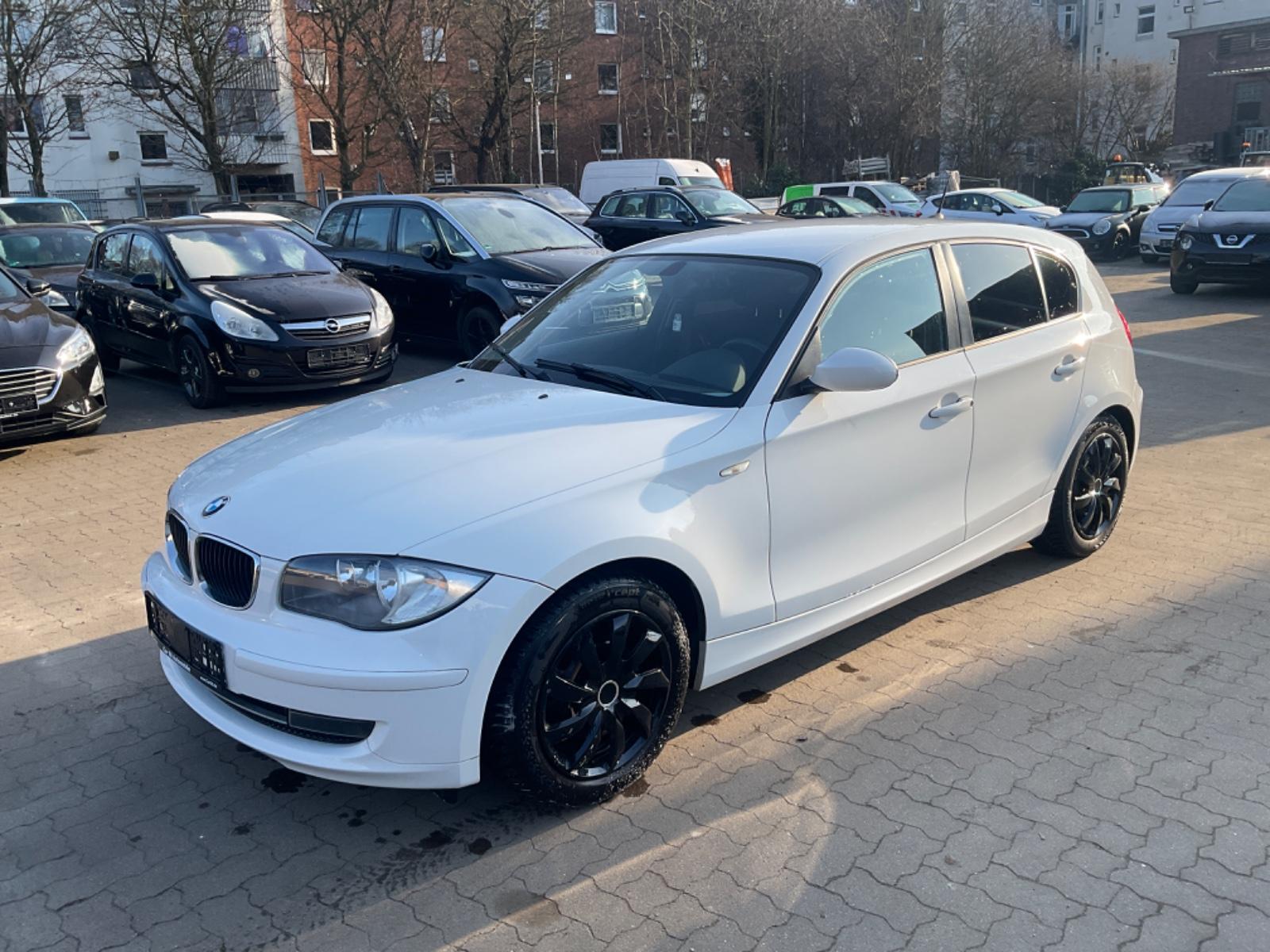 BMW 116i Limousine TÜV 01.2027 8x Bereift Scheckheft