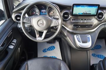 Mercedes V 220 - 12
