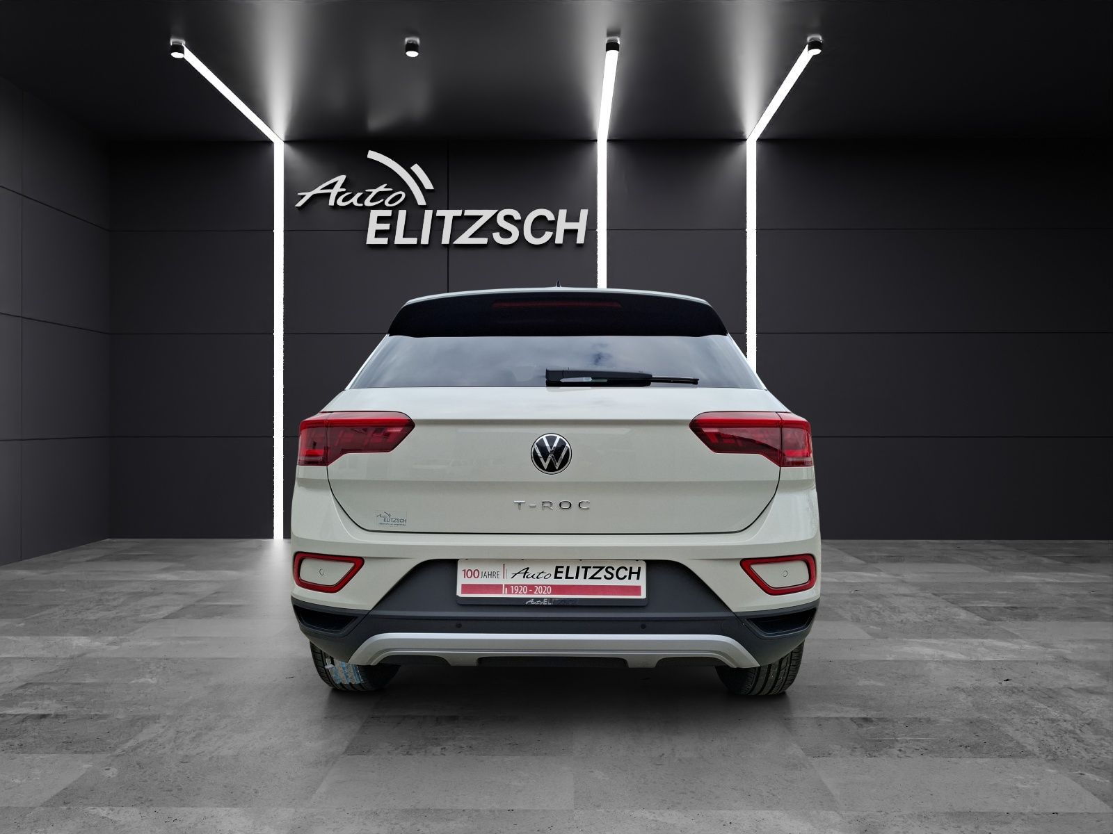 Fahrzeugabbildung Volkswagen T-Roc Move Matrix Navi AID ACC RFK SH LM