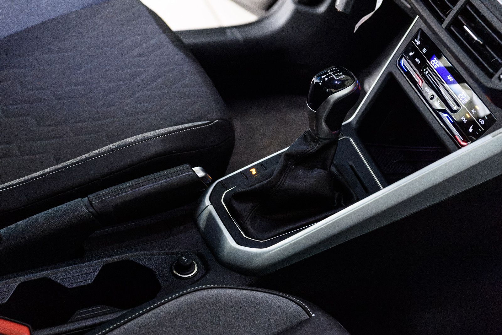 Fahrzeugabbildung Volkswagen Taigo Goal 1.0 TSI LED+APP+SHZ+ACC+5 J.GARANTIE