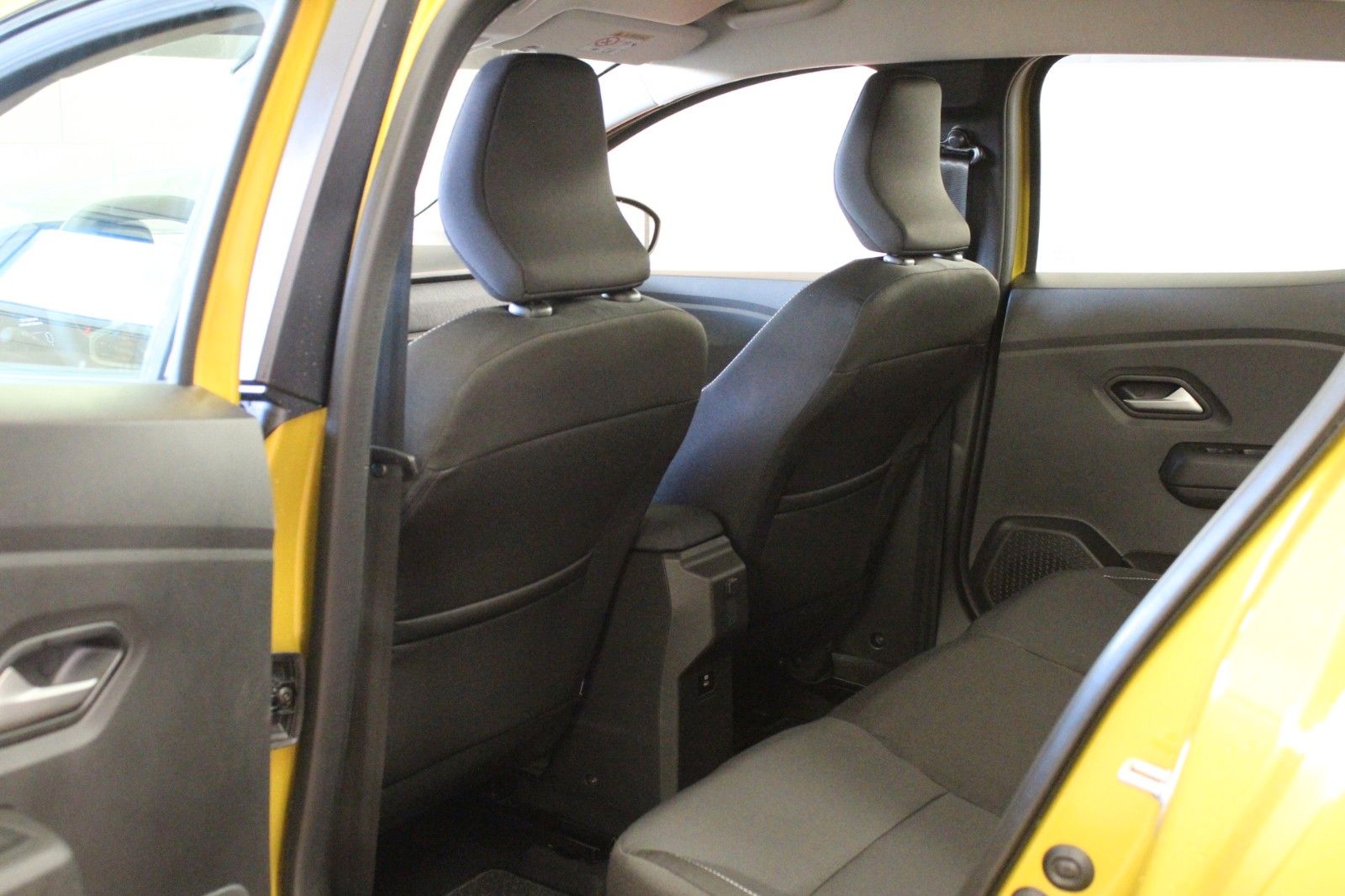 Fahrzeugabbildung Dacia Sandero TCe 100 Expression*Winterpaket* *MJ 2026