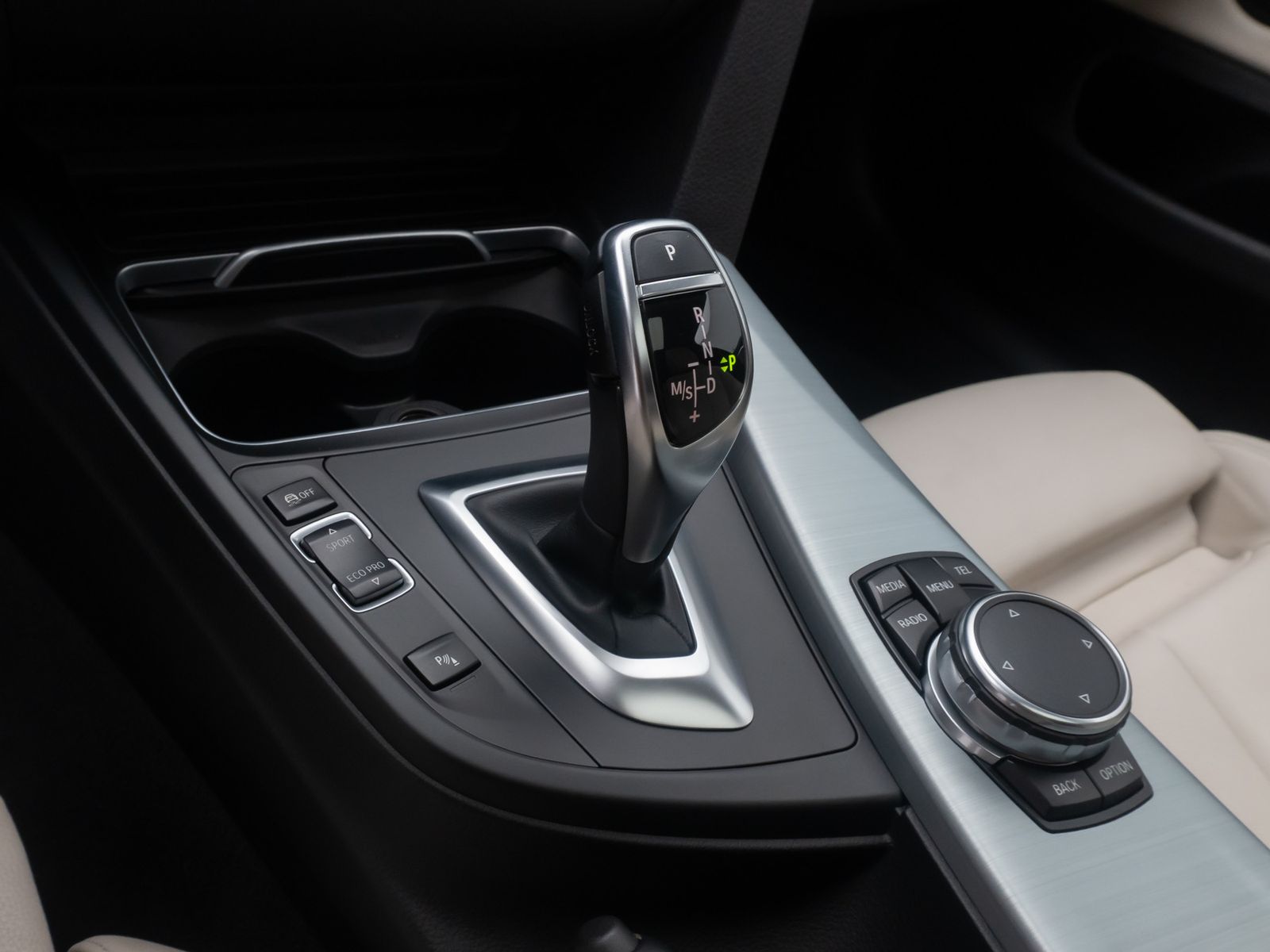 Fahrzeugabbildung BMW 430 Gran Coupé xD M Sport Kamera HUD HiFi Alarm