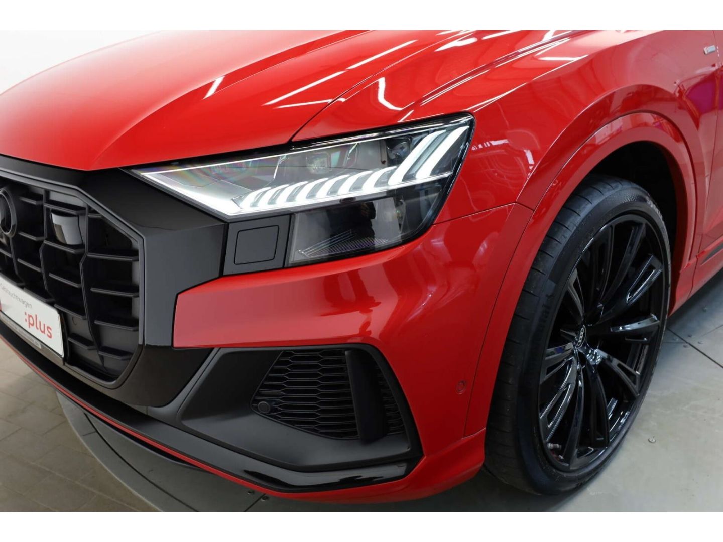 Audi Q8 55 TFSI e quattro S line foto 7