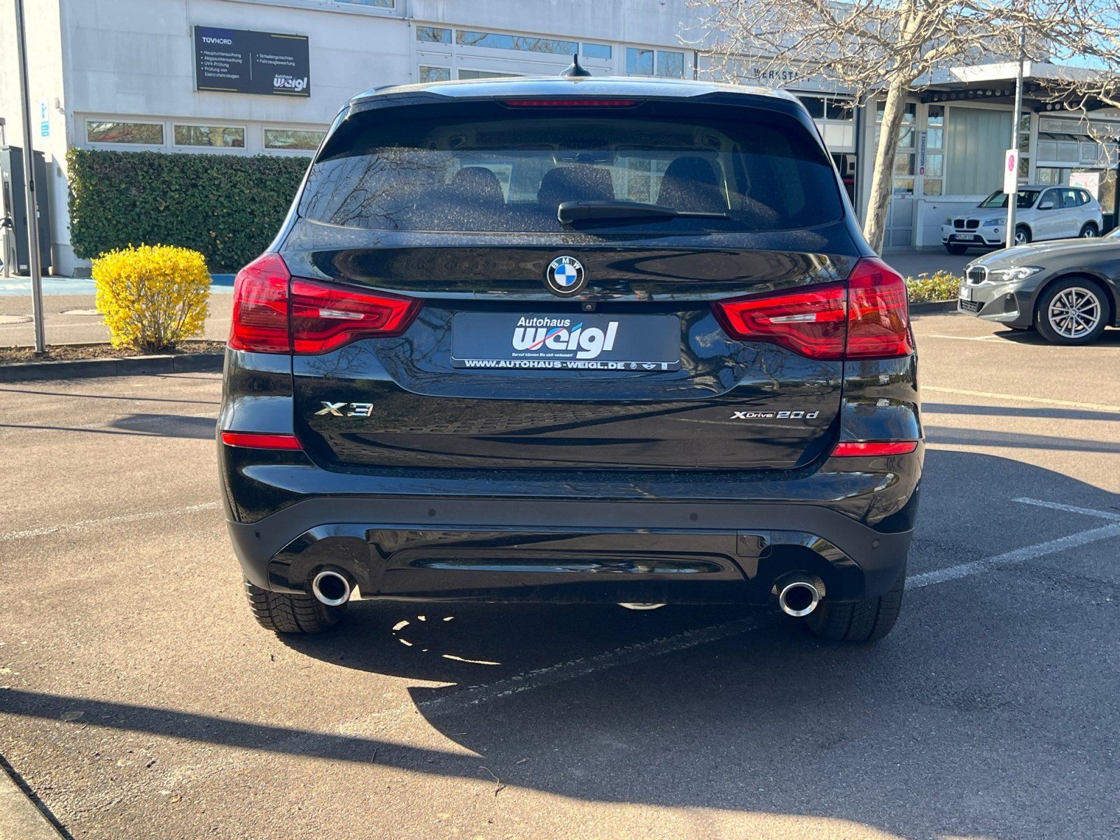Fahrzeugabbildung BMW X3 20d Advantage +AHK+Parkassist+Sportsitze+HiFi