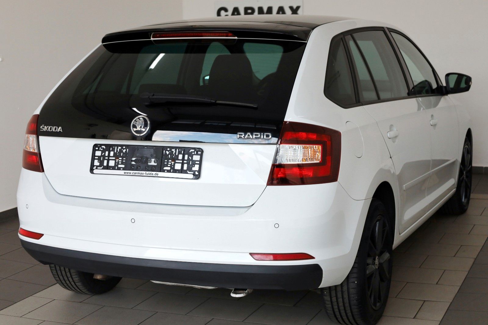Fahrzeugabbildung SKODA Rapid Spaceback Ambition Navi,Panorama,SH,PDC