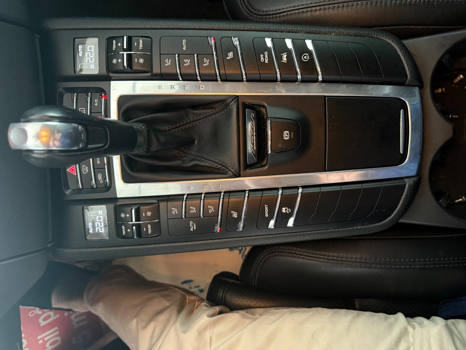 PORSCHE MACAN 340 ch 4X4 BVA - HAYON ÉLECTRIQUE - TOIT OUVRANT - TOIT PANORAMIQUE