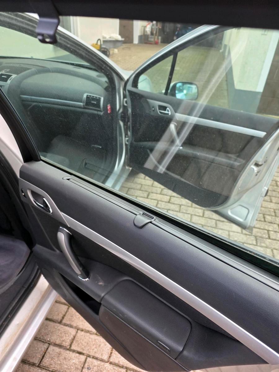 Peugeot 407 2005 — photo 12