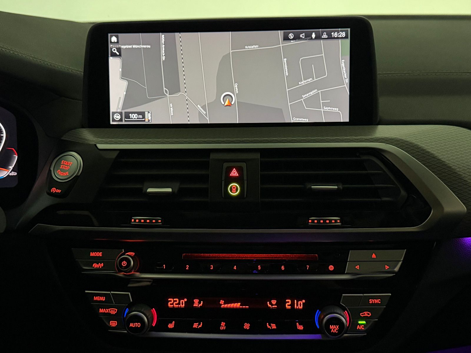 Fahrzeugabbildung BMW X4 M40 d/LED/ACC/HuD/H&K/AHK/PANO/VRTL/19% MwSt
