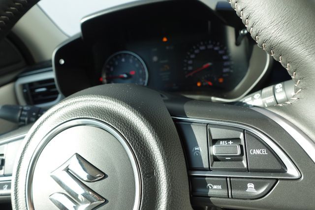 Fahrzeugabbildung Suzuki Swift Comfort+ 1.2 MildHybrid ,Navi,Kamera,Sitzh